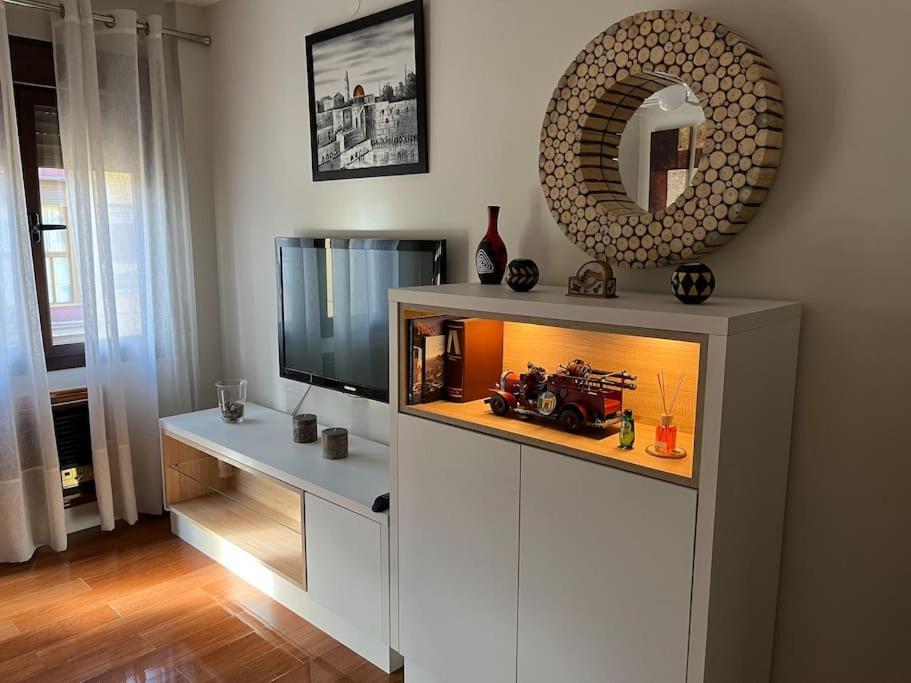 Appartement En Luis Montoto, Nervión. Céntrico *